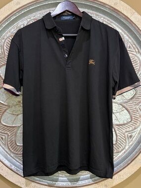 Source Unknown Fashion Black Polo with Beige Trim and Gold Silicone Logo